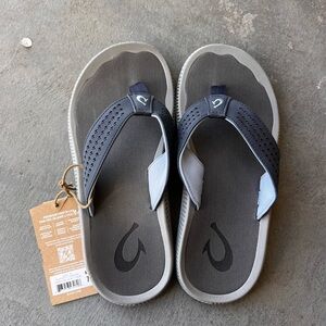 Olukai ulele blue depth/charcoal NWT size 7